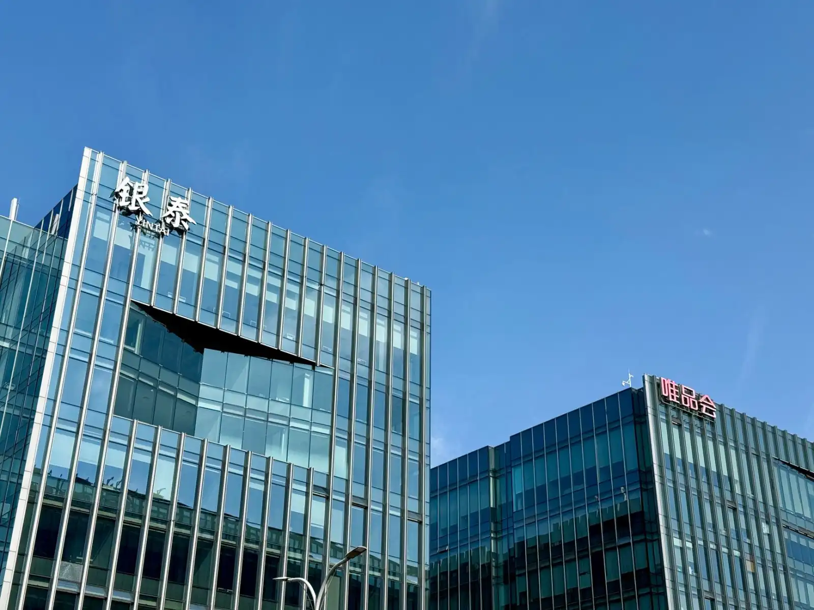 端子线与HUB线在工业设备布线中的选型对比及适用场景